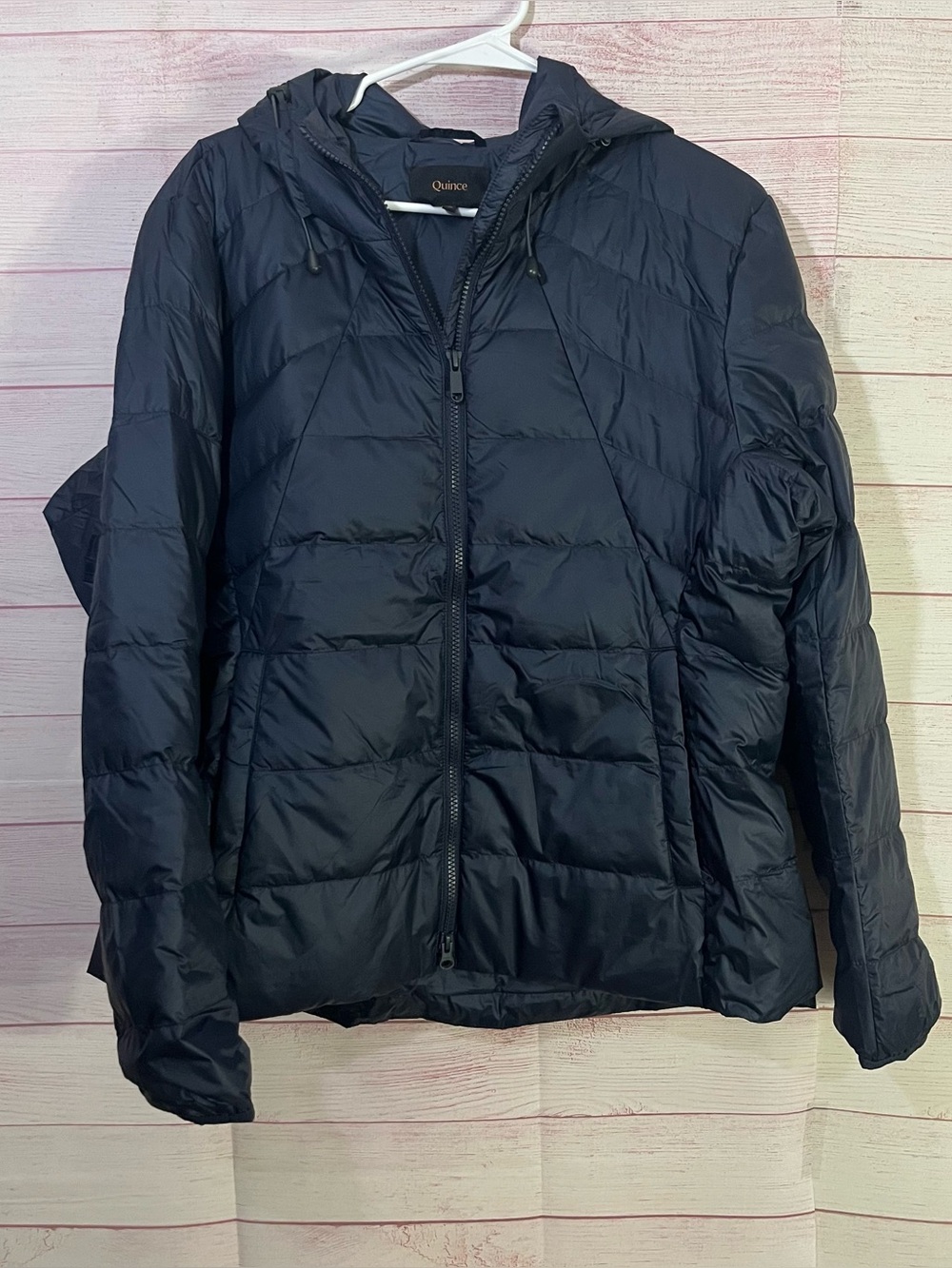 Quince Navy Blue lightweight
Grey Goose Down Packable Hooded Jacket Size XL‎